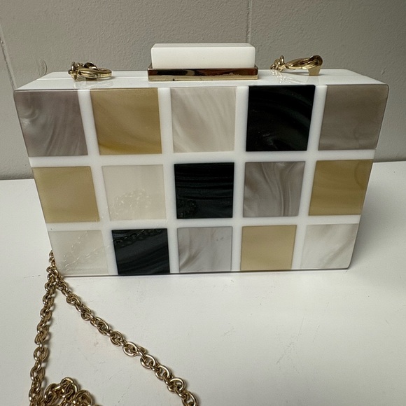 Sondra Roberts Box Purse Evening Bag Acrylic with Square Shell Pattern EUC - Picture 5 of 8